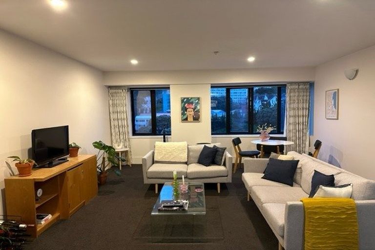 Photo of property in St Peters Apartments, 7e/192 Willis Street, Te Aro, Wellington, 6011