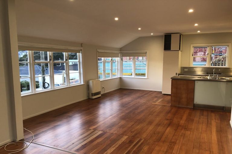 Photo of property in 13 Cavendish Square, Strathmore Park, Wellington, 6022