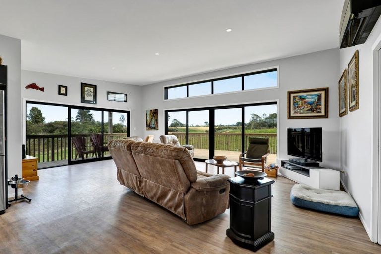 Photo of property in 621 Climie Road, Cardiff, Stratford, 4391