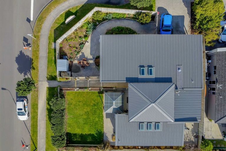 Photo of property in 2 Wangapeka Way, Aotea, Porirua, 5024