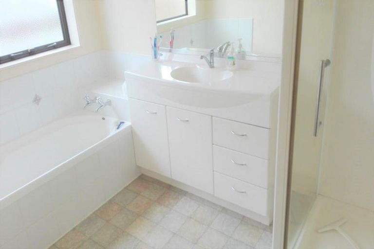 Photo of property in 3 Salisbury Place, Hamilton East, Hamilton, 3216