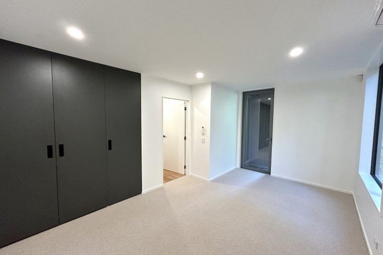 Photo of property in 93a Verran Road, Birkenhead, Auckland, 0626