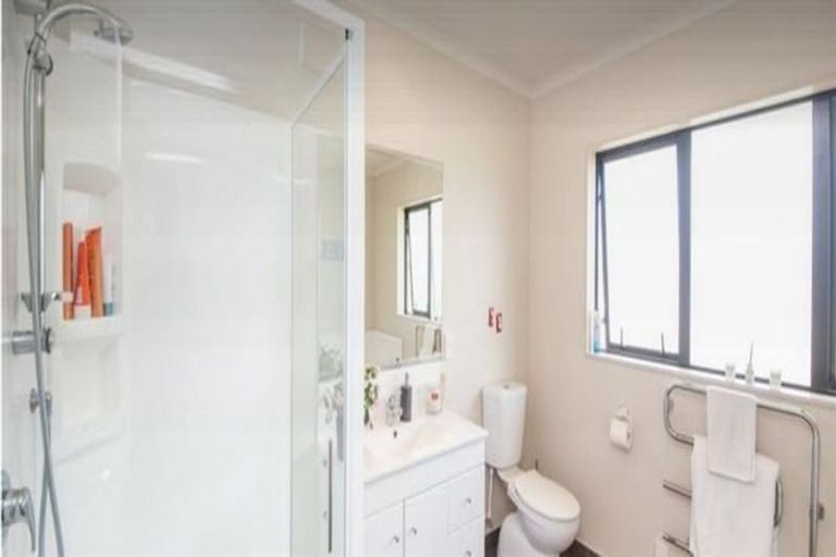 Photo of property in 4 Dryden Court, Kelvin Grove, Palmerston North, 4414