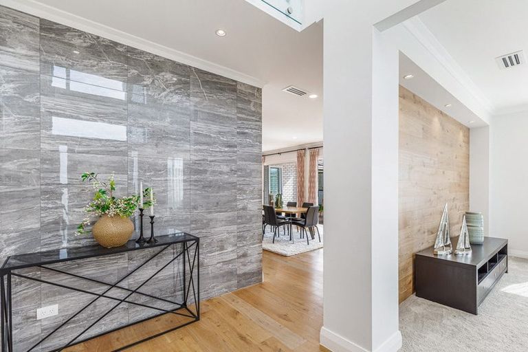 Photo of property in 2 Caldwell Place, Pinehill, Auckland, 0632