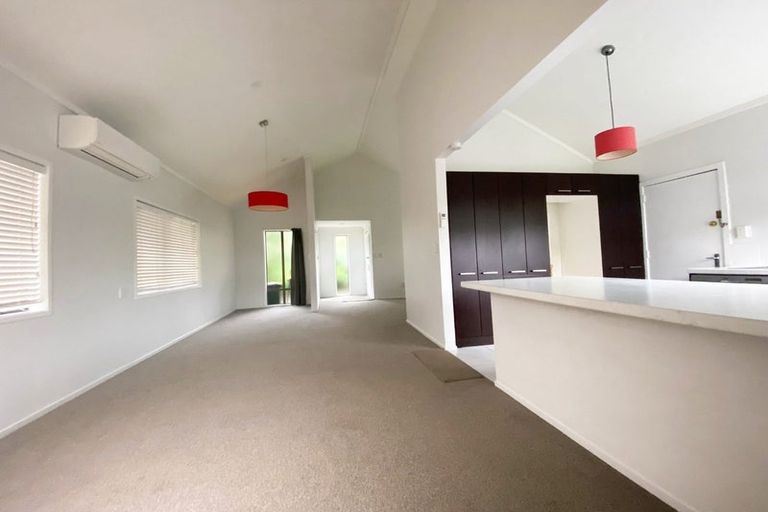 Photo of property in 88 Beach Road, Castor Bay, Auckland, 0620
