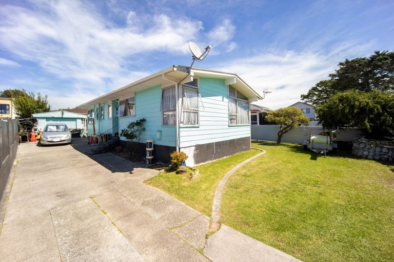 Photo of property in 6 Burbank Avenue, Manurewa, Auckland, 2102