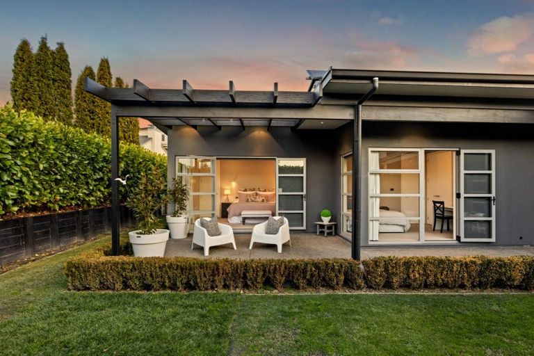 Photo of property in 54 Rochfort Road, Havelock North, 4130