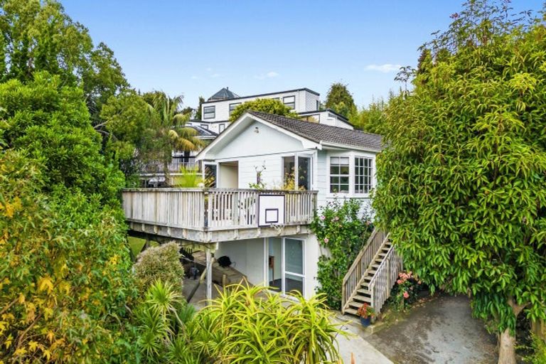 Photo of property in 92 Awaruku Road, Torbay, Auckland, 0630