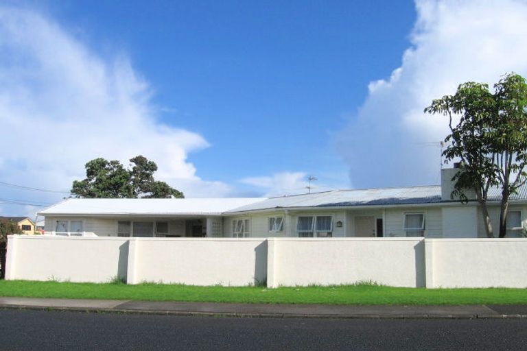 Photo of property in 2/99 Clovelly Road, Bucklands Beach, Auckland, 2012
