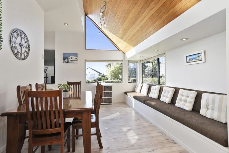 Photo of property in 1/36 Rothesay Bay Road, Rothesay Bay, Auckland, 0630