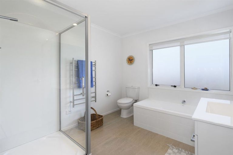 Photo of property in 23 Sarona Park Drive, Omanawa, Tauranga, 3171