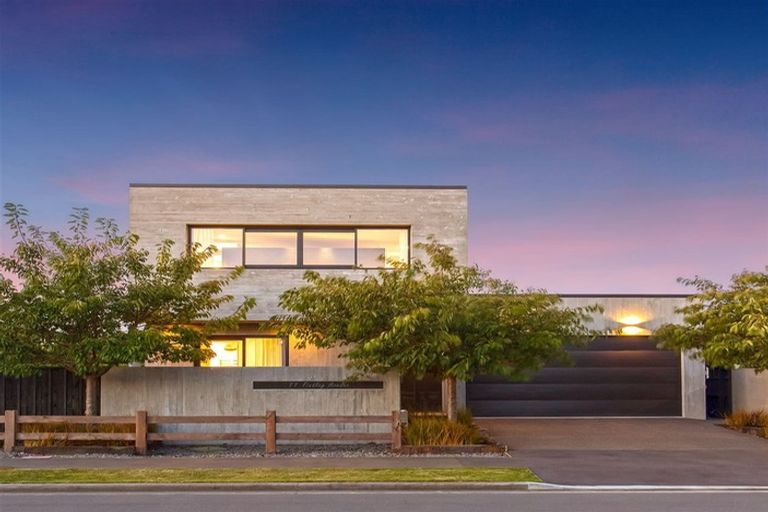 Photo of property in 11 Findlay Avenue, Halswell, Christchurch, 8025