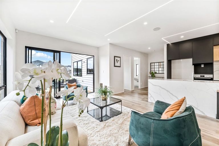 Photo of property in 13 Downpatrick Drive, Flat Bush, Auckland, 2019