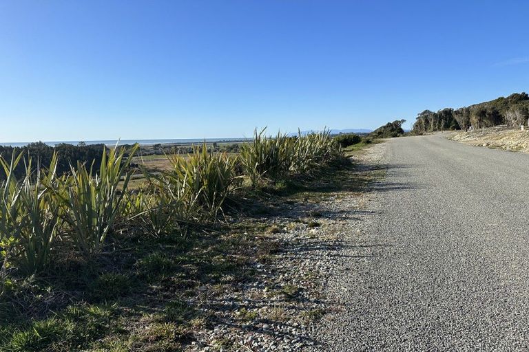 Photo of property in 37 Takutai Terrace, Ruatapu, 7883