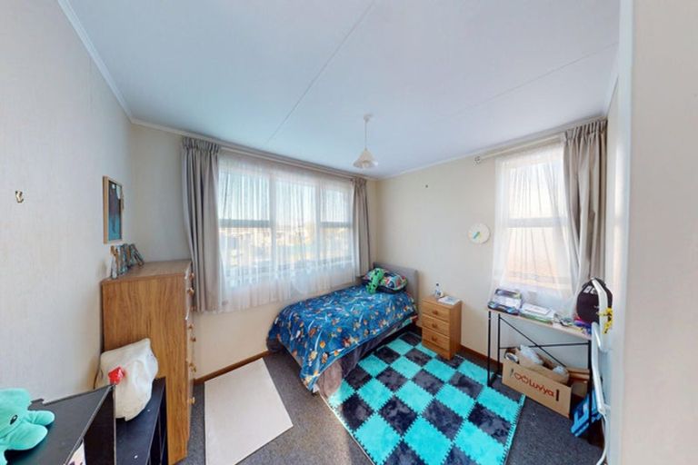 Photo of property in 14 Fergusson Street, Marton, 4710