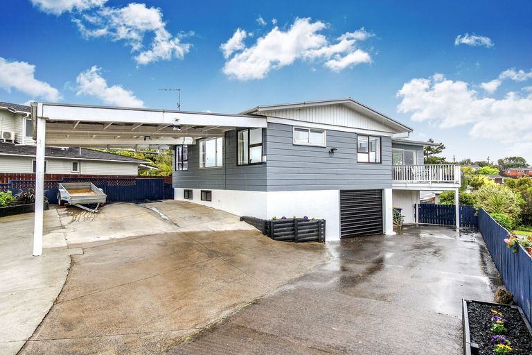 Photo of property in 44 Hartley Terrace, Massey, Auckland, 0614