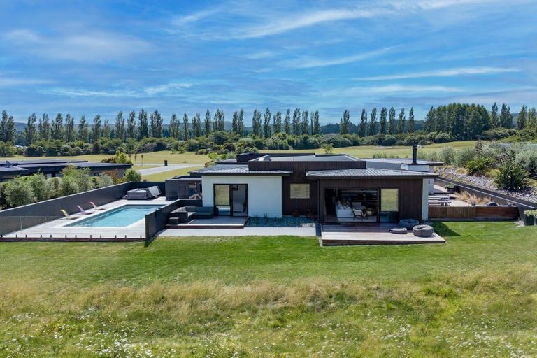Photo of property in 14 The Fairways, Kinloch, Taupo, 3377