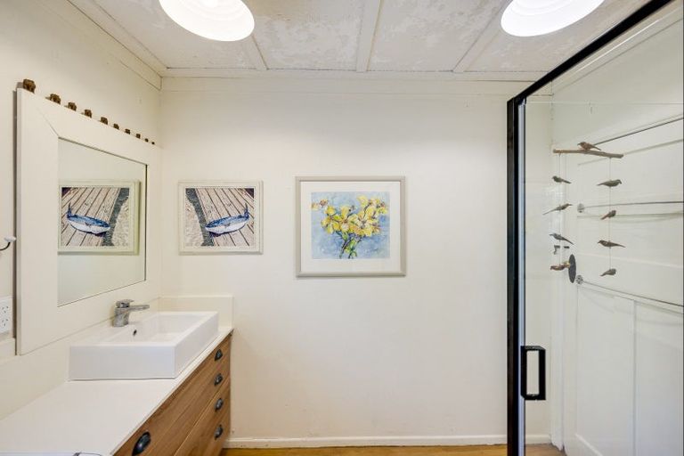 Photo of property in 10 Moori Road, Waimarama, 4294