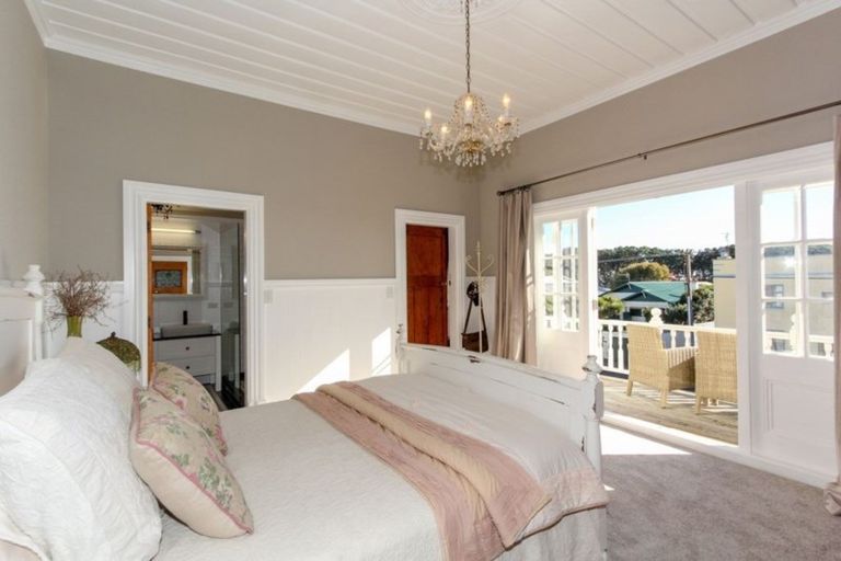 Photo of property in 12 Weymouth Street, New Plymouth, 4310