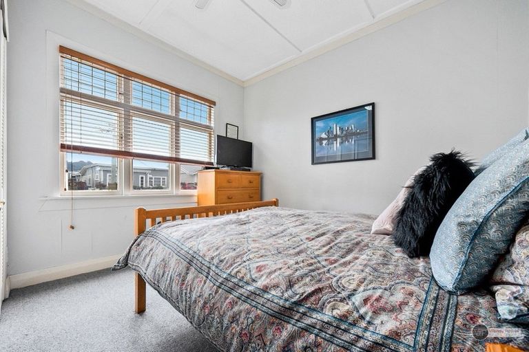 Photo of property in 24 William Street, Petone, Lower Hutt, 5012