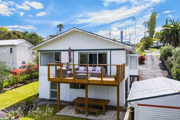 Photo of property in 15 Bickerstaffe Road, Maungaturoto, 0520