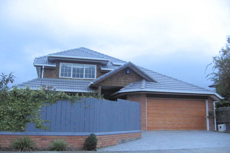 Photo of property in 8 Richmond Grove, Woburn, Lower Hutt, 5010
