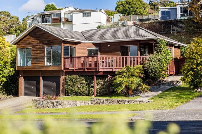 Photo of property in 6 Shackle Lane, Whitby, Porirua, 5024