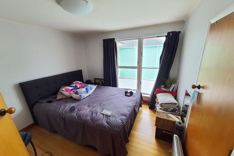 Photo of property in 30 Weybridge Crescent, Glen Innes, Auckland, 1072