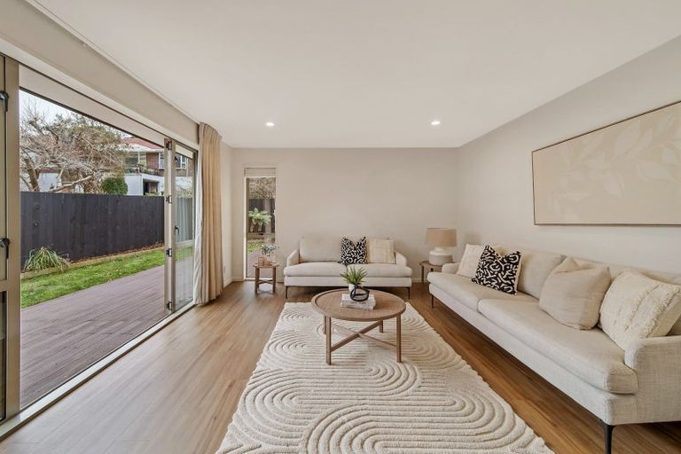 Photo of property in 2/69 Bowenvale Avenue, Cashmere, Christchurch, 8022