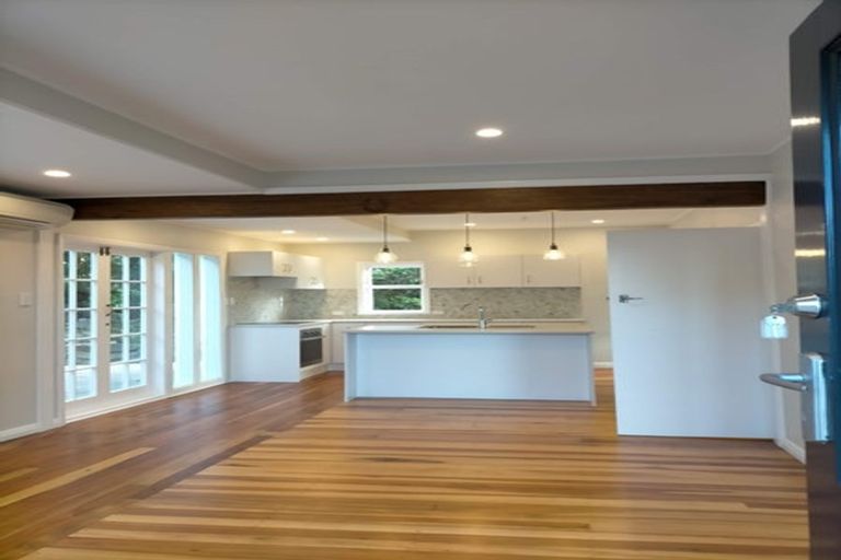 Photo of property in 3 View Road, Titahi Bay, Porirua, 5022