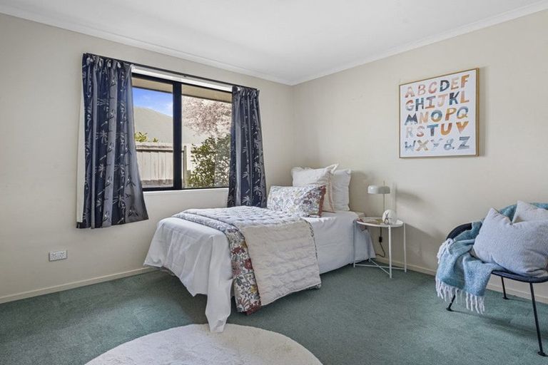 Photo of property in 18 Parkside Crescent, Northwood, Christchurch, 8051