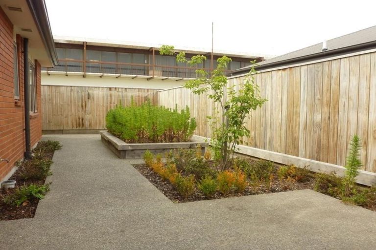 Photo of property in 2/12 Tankerville Road, Hoon Hay, Christchurch, 8025