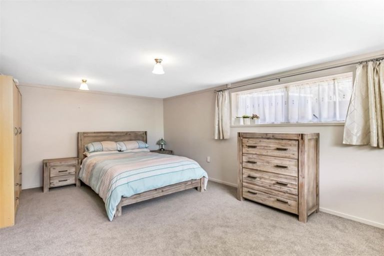 Photo of property in 32 Glamorgan Drive, Torbay, Auckland, 0630