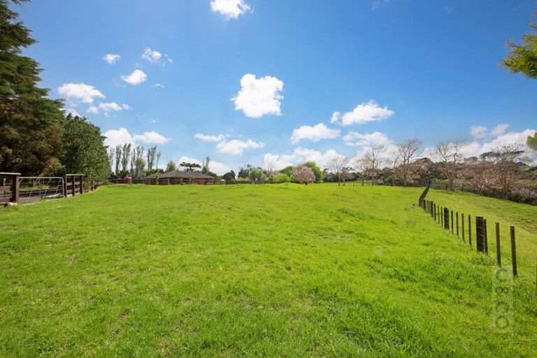 Photo of property in 16 Fletcher Road, Waimauku, 0881