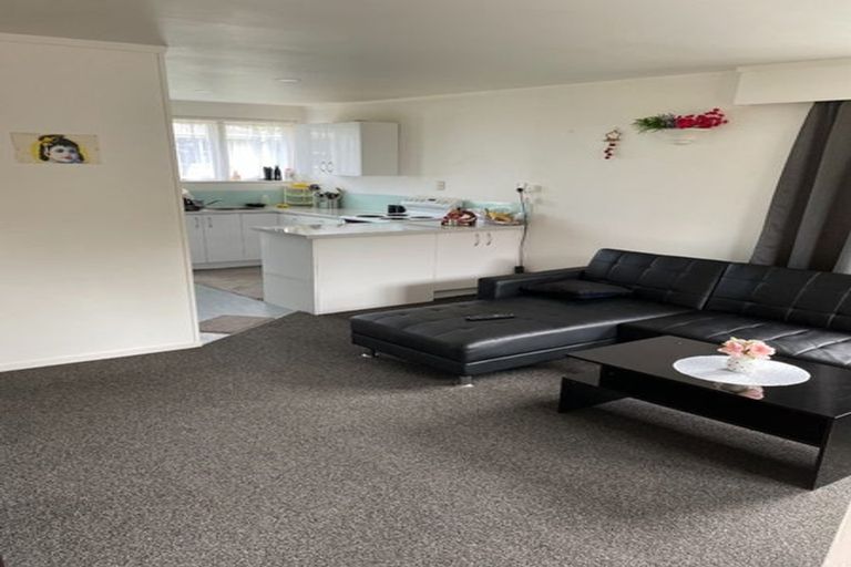 Photo of property in 2/45 Eddowes Street, Manurewa, Auckland, 2102