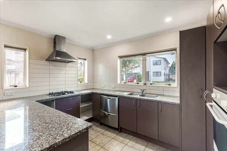 Photo of property in 3 Reefton Place, Flat Bush, Auckland, 2019