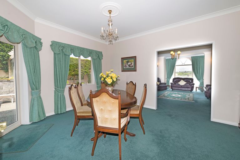 Photo of property in 7 Semillon Avenue, Henderson, Auckland, 0612