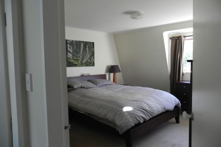 Photo of property in 70a Churton Drive, Churton Park, Wellington, 6037