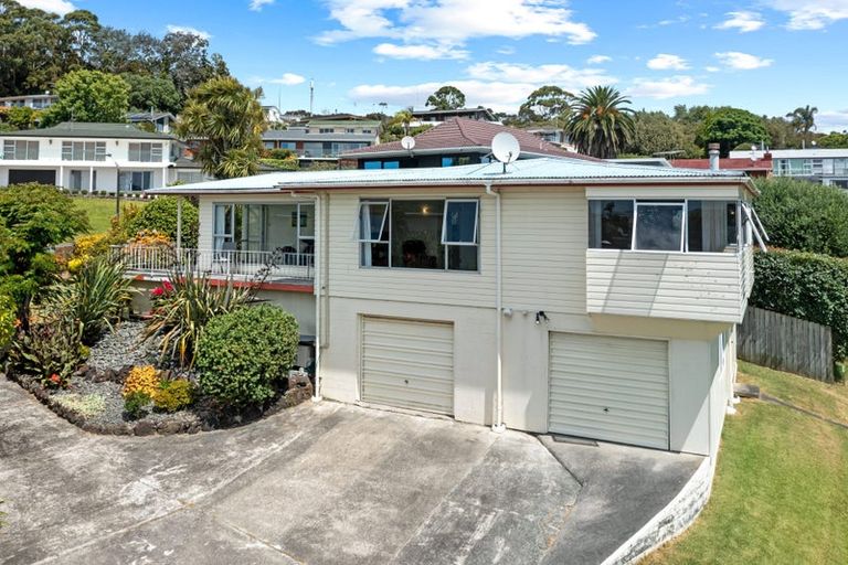 Photo of property in 75 Marellen Drive, Red Beach, 0932