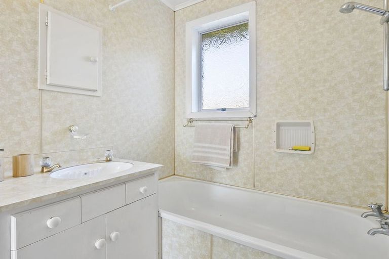 Photo of property in 25 Brockville Road, Glenross, Dunedin, 9011