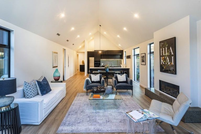 Photo of property in 112 Paparoa Street, Papanui, Christchurch, 8053