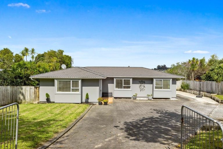 Photo of property in 29 Amorino Drive, Red Beach, 0932