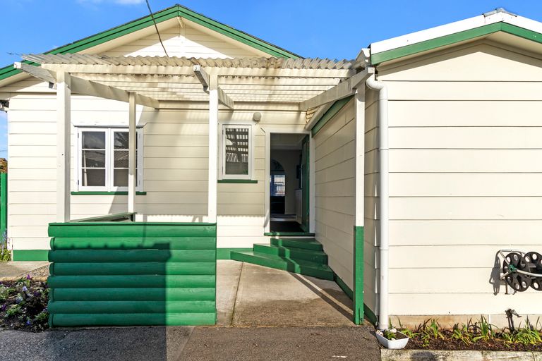 Photo of property in 28 Smith Street, Frankton, Hamilton, 3204