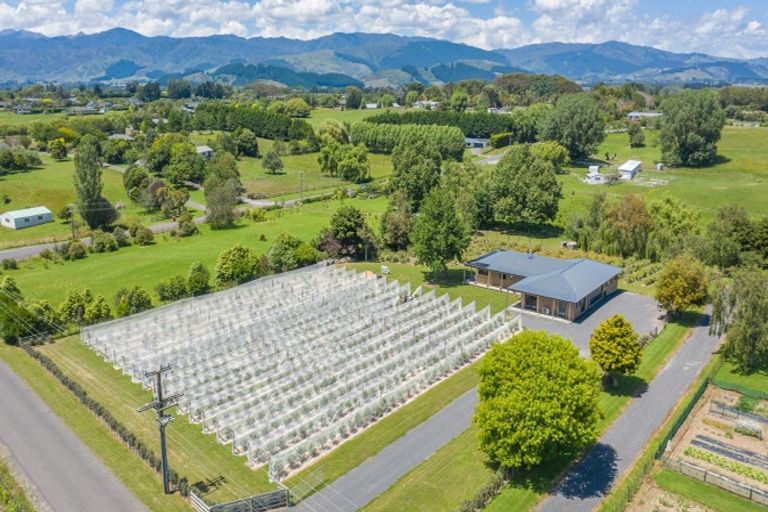 Photo of property in 85 Papaitonga Lake Road, Ohau, 5570