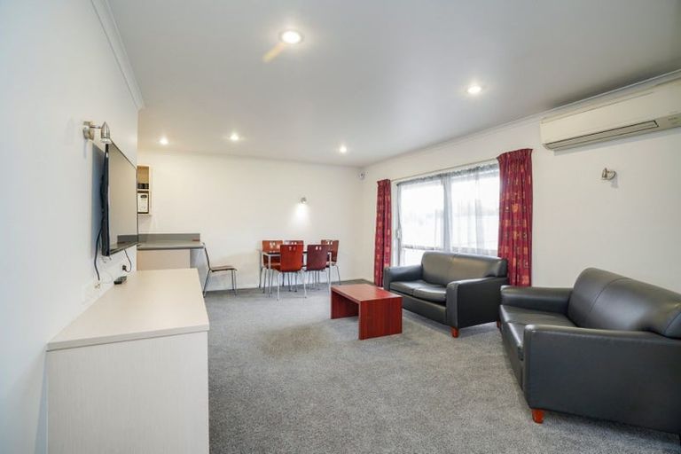 Photo of property in 8a-d Camden Street, Turnbull Thomson Park, Invercargill, 9810