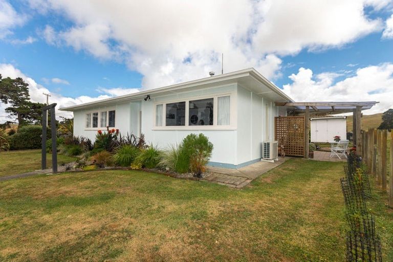 Photo of property in 881 Cowper Road, Dannevirke, 4976