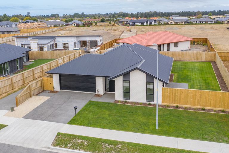 Photo of property in 10 Johnson Avenue, Amberley, 7410