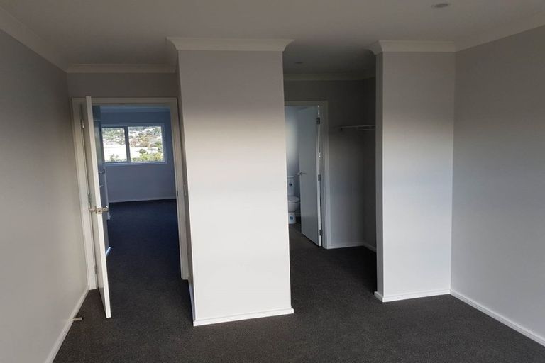 Photo of property in 8 Tieke Lane, Kenepuru, Porirua, 5022