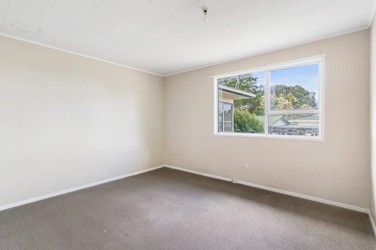 Photo of property in 10 Siska Place, Wattle Downs, Auckland, 2103