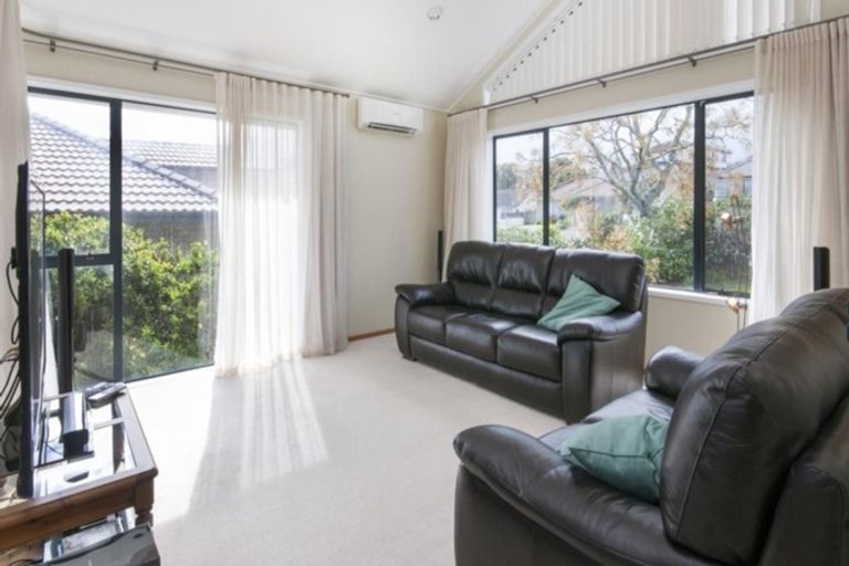 Photo of property in 11 Woodgers Way, Somerville, Auckland, 2014